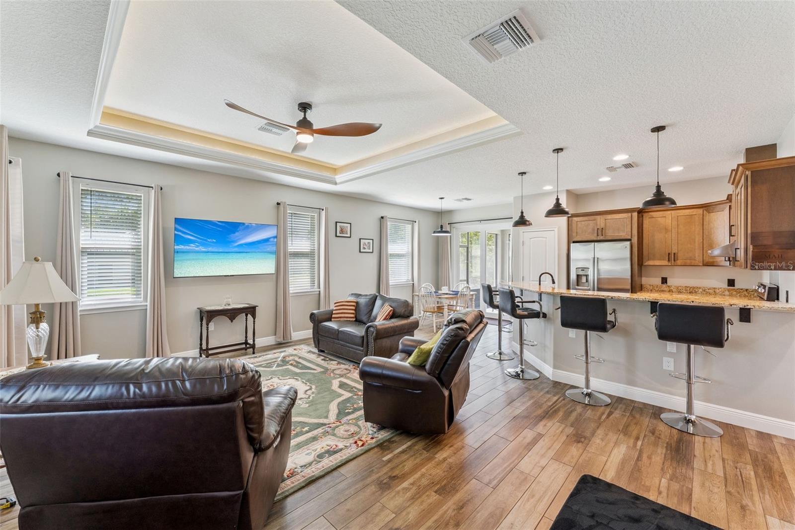 Image 3 of 36 For 2221 Tropic Street