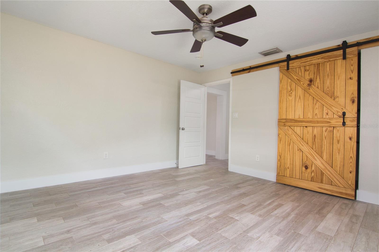 Image 11 of 20 For 1936 Essex Place