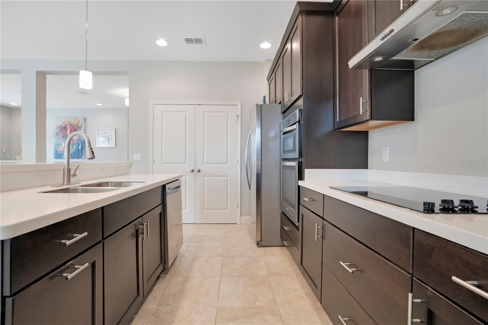 Image 28 of 56 For 11537 Chateaubriand Avenue