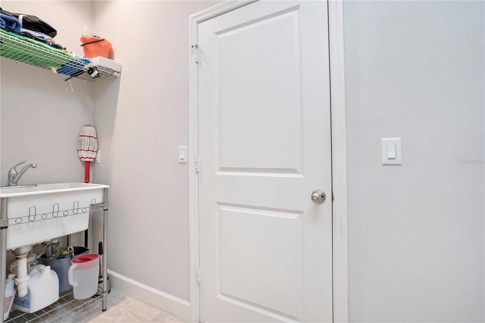 Image 42 of 56 For 11537 Chateaubriand Avenue