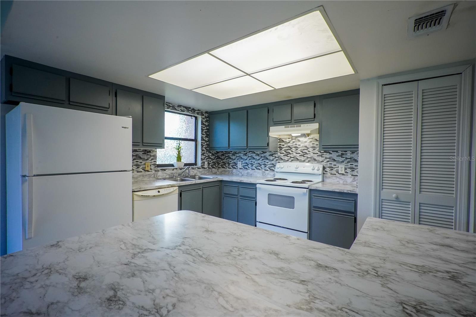 Image 10 of 36 For 3240 Pineridge Circle