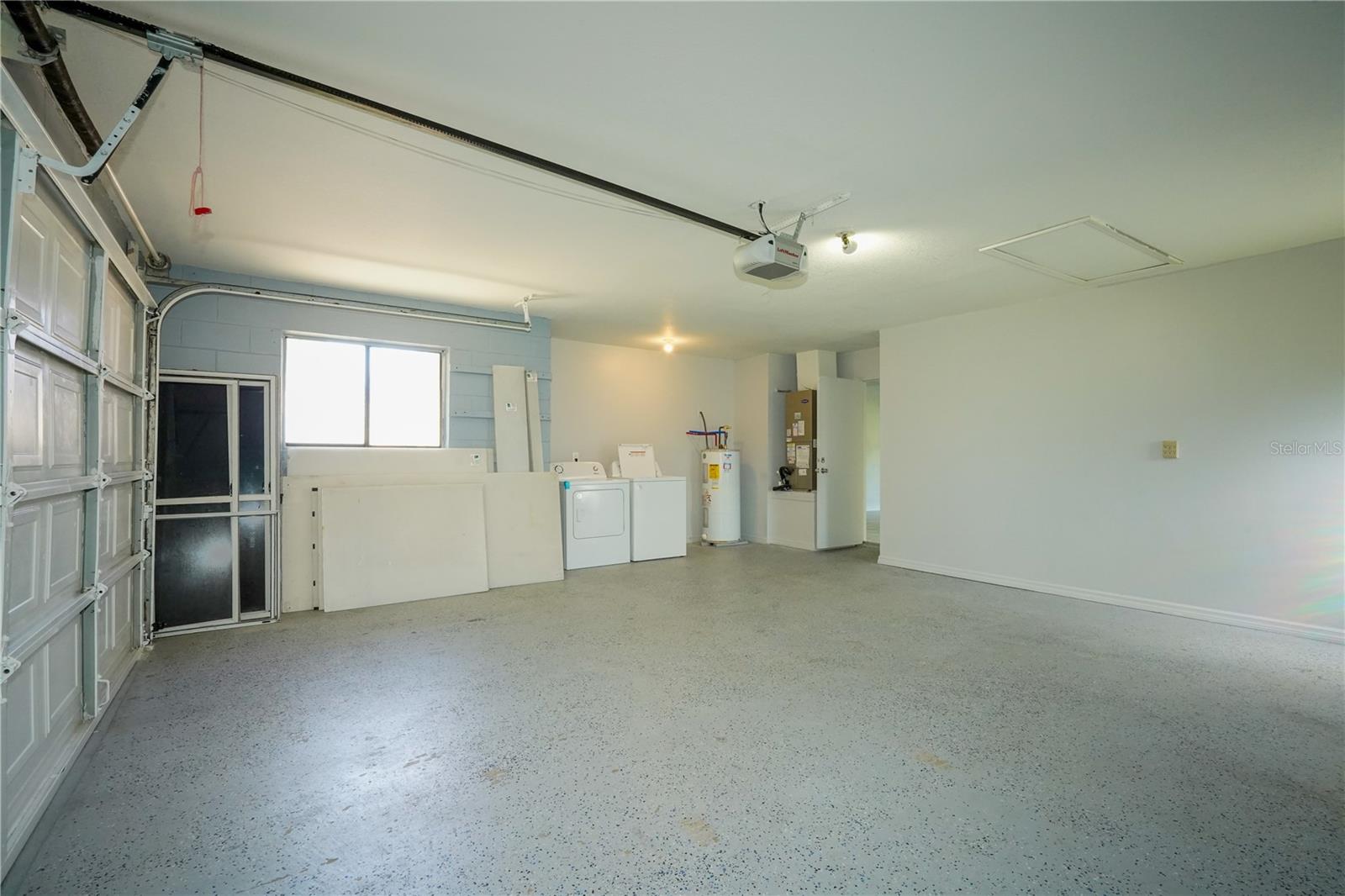 Image 27 of 36 For 3240 Pineridge Circle