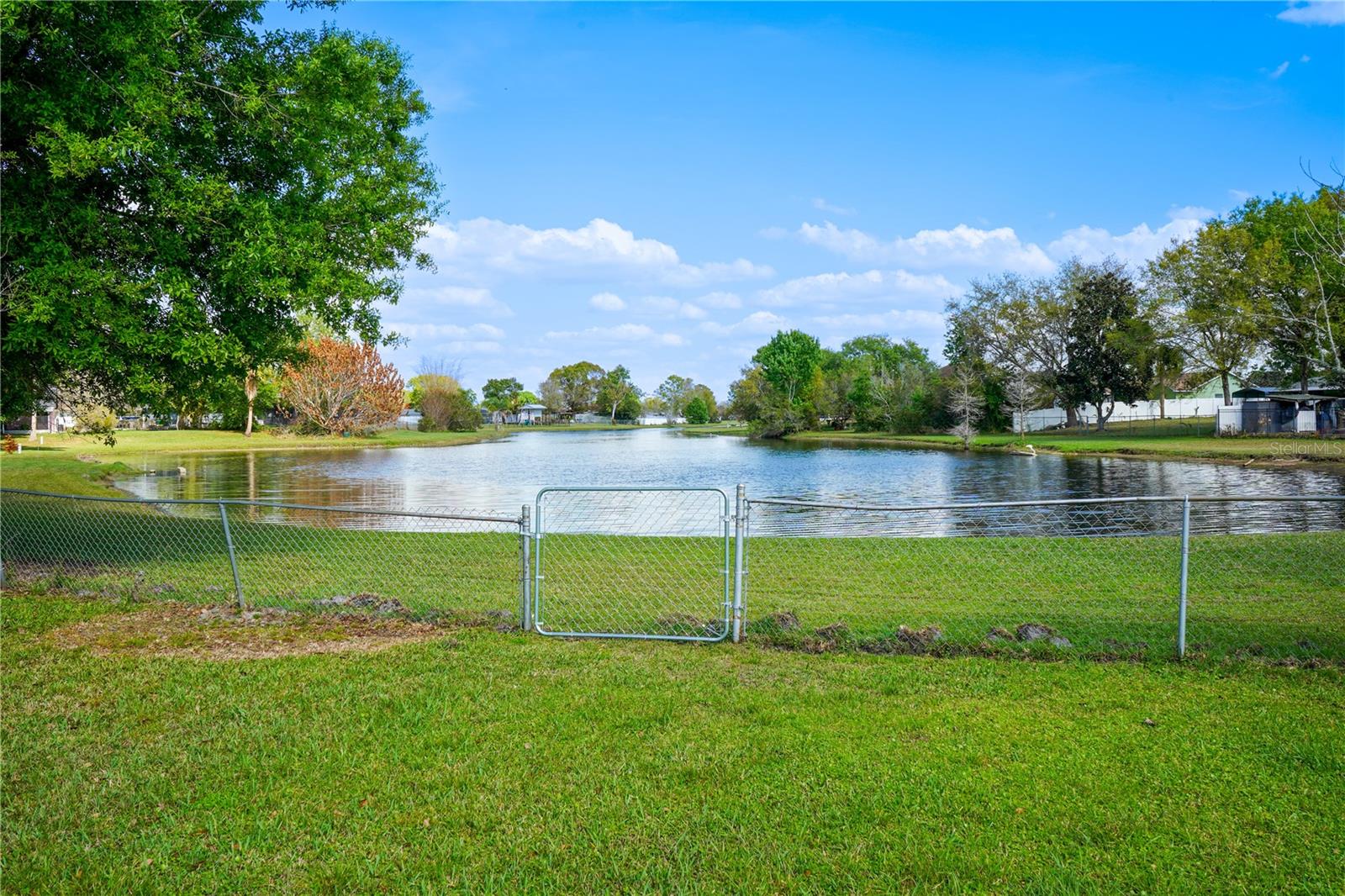 Image 3 of 36 For 3240 Pineridge Circle