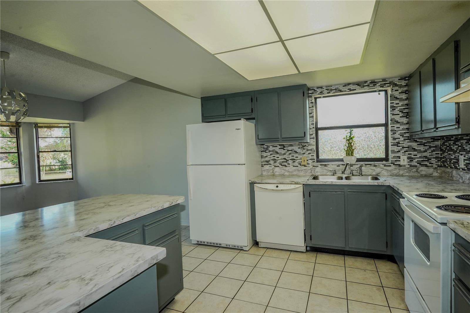 Image 9 of 36 For 3240 Pineridge Circle