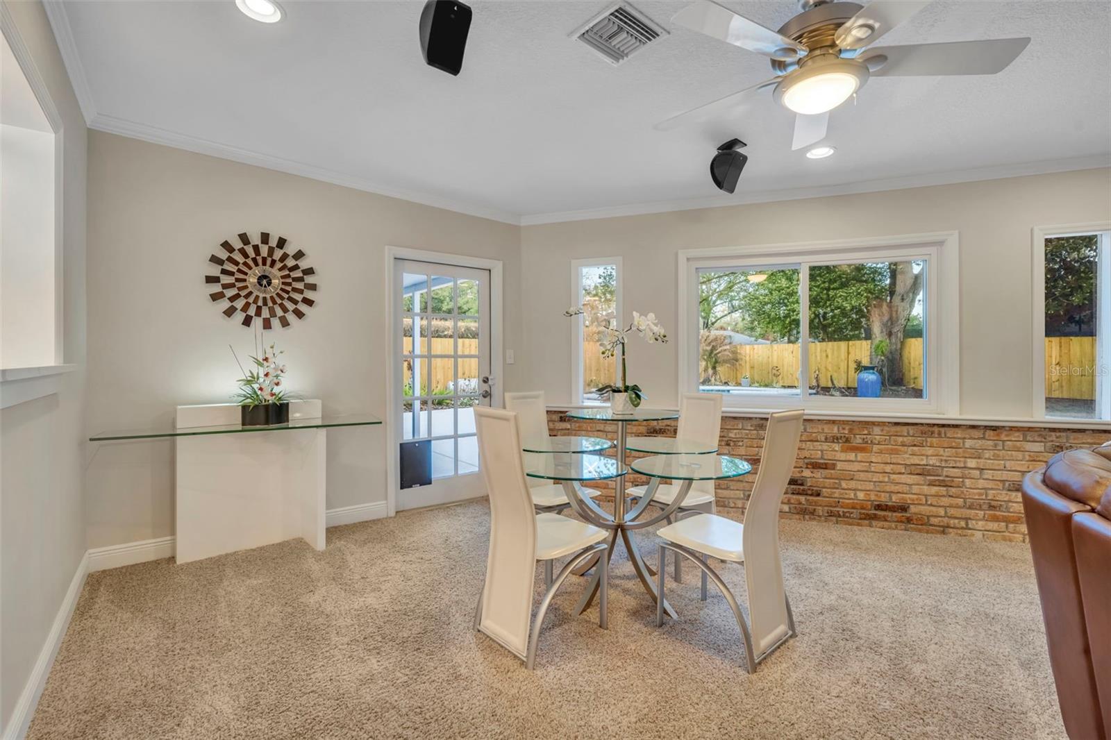 Image 22 of 44 For 1180 Banbury Trail