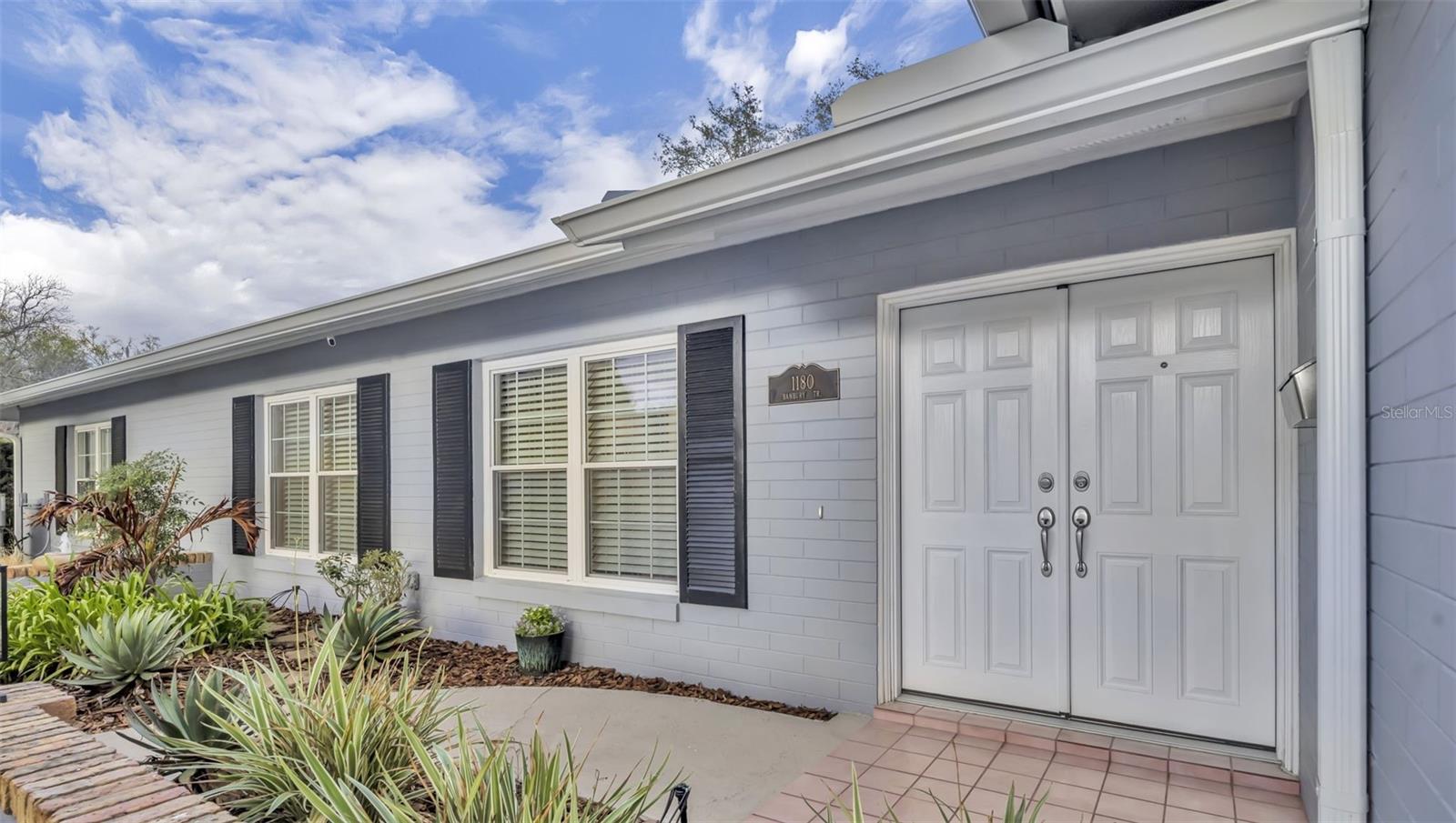 Image 3 of 44 For 1180 Banbury Trail