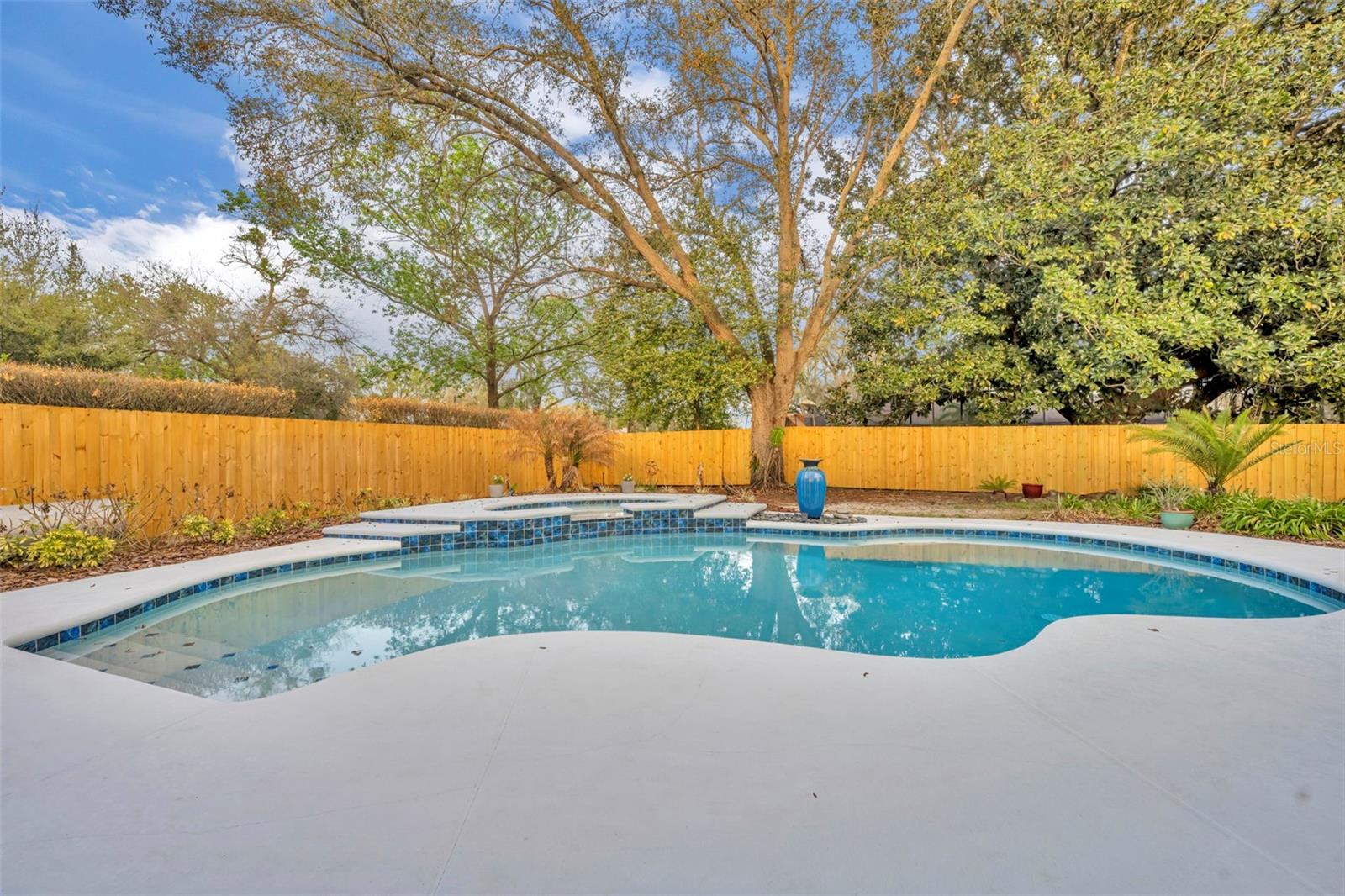 Image 32 of 44 For 1180 Banbury Trail