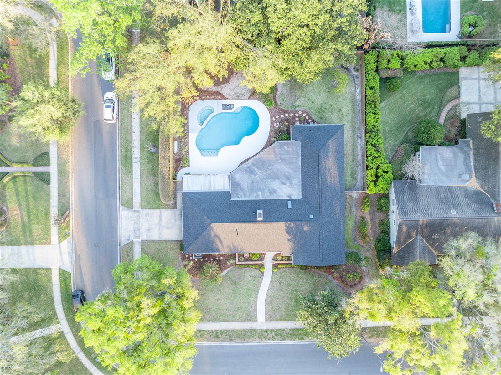 Image 38 of 44 For 1180 Banbury Trail