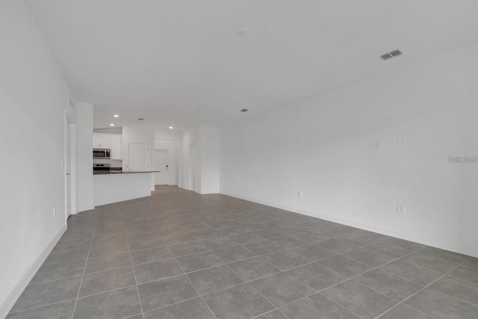 Image 14 of 24 For 2649 Armstrong Avenue A