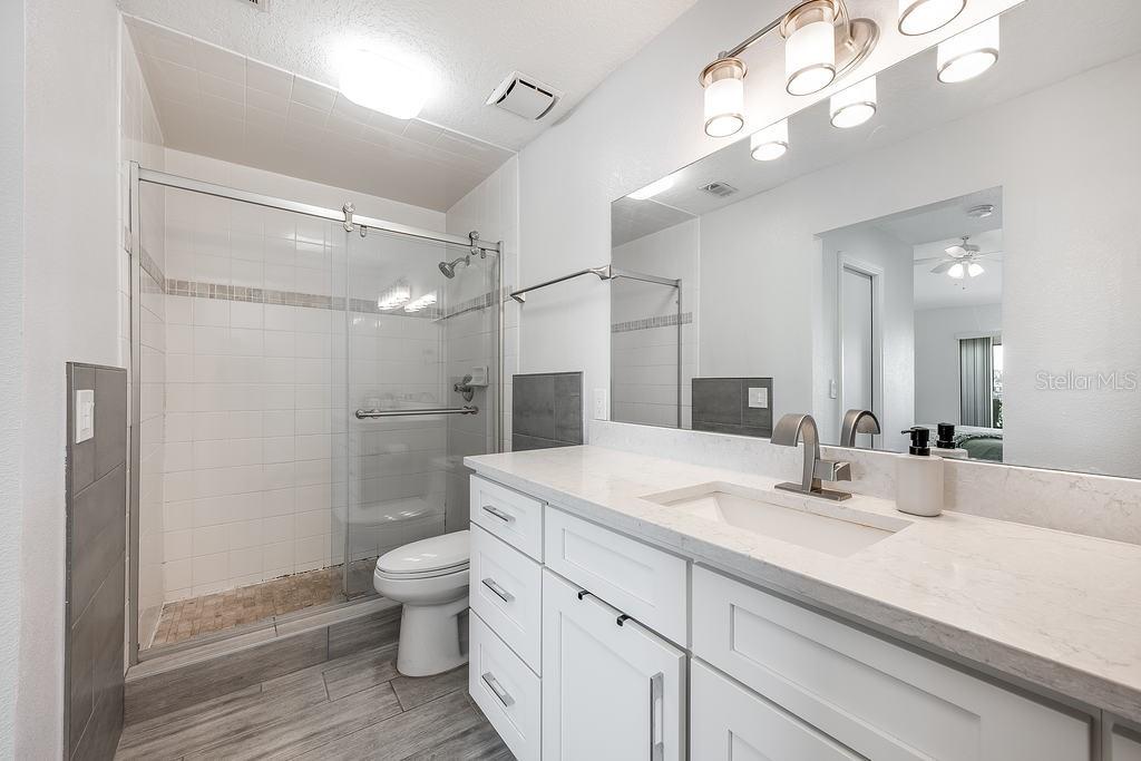 Image 12 of 30 For 4117 Fairview Vista Point 305