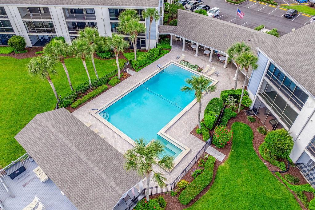 Image 21 of 30 For 4117 Fairview Vista Point 305