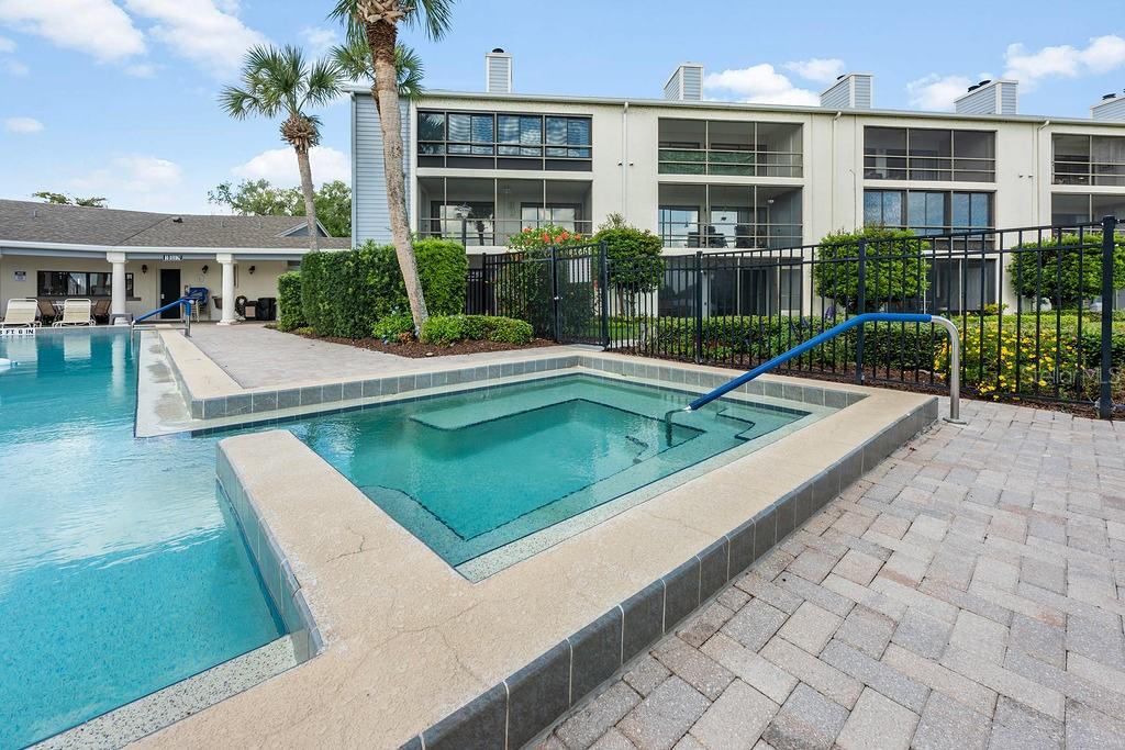 Image 23 of 30 For 4117 Fairview Vista Point 305