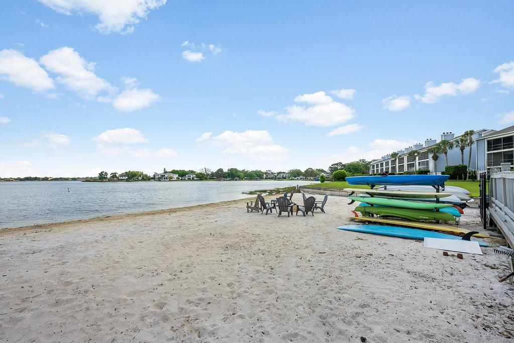 Image 25 of 30 For 4117 Fairview Vista Point 305