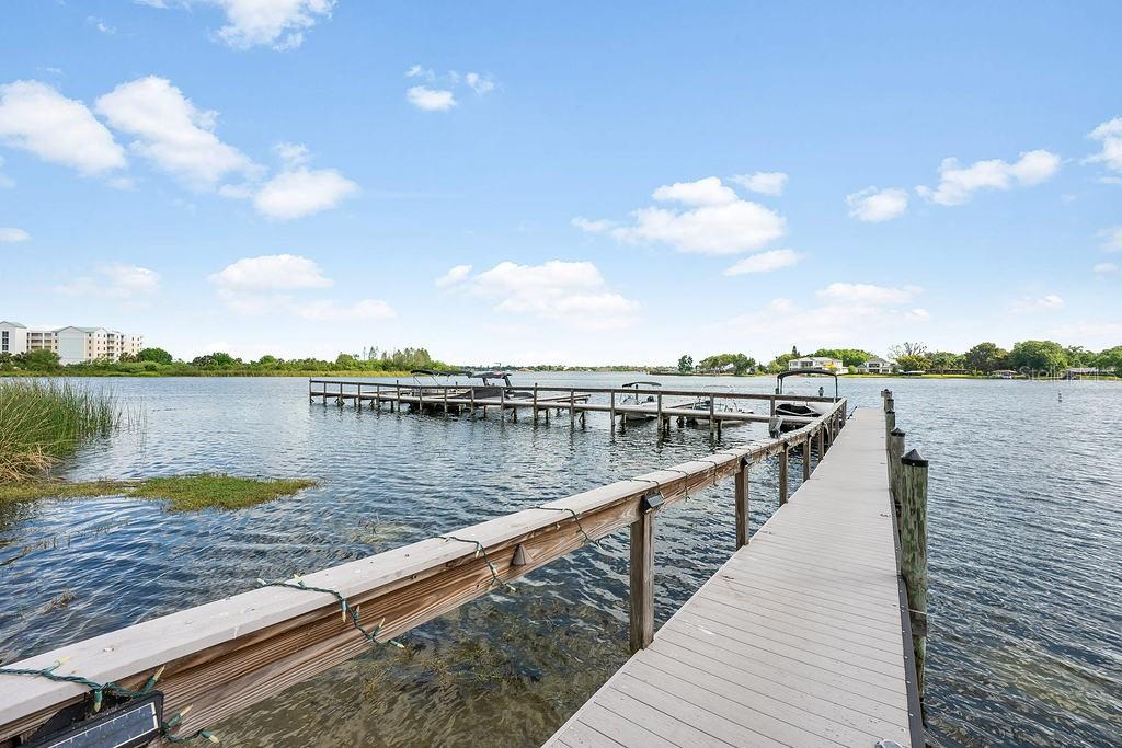 Image 28 of 30 For 4117 Fairview Vista Point 305