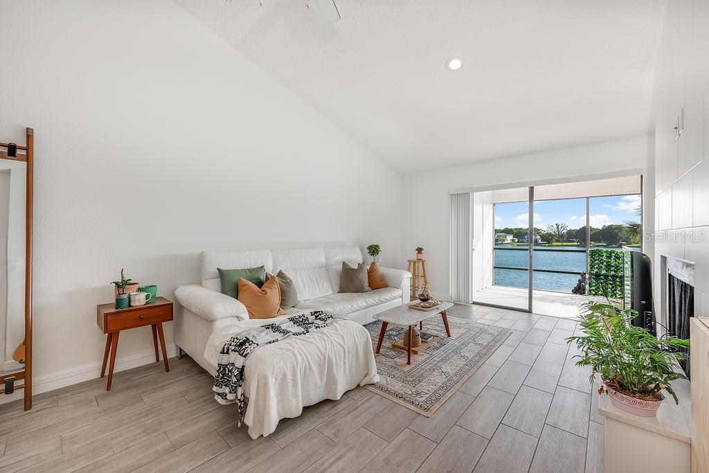 Image 5 of 30 For 4117 Fairview Vista Point 305