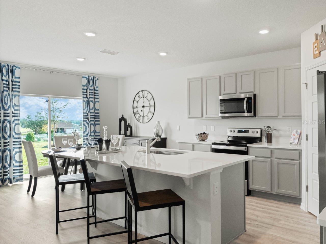 Image 10 of 33 For 3016 Moulin Road