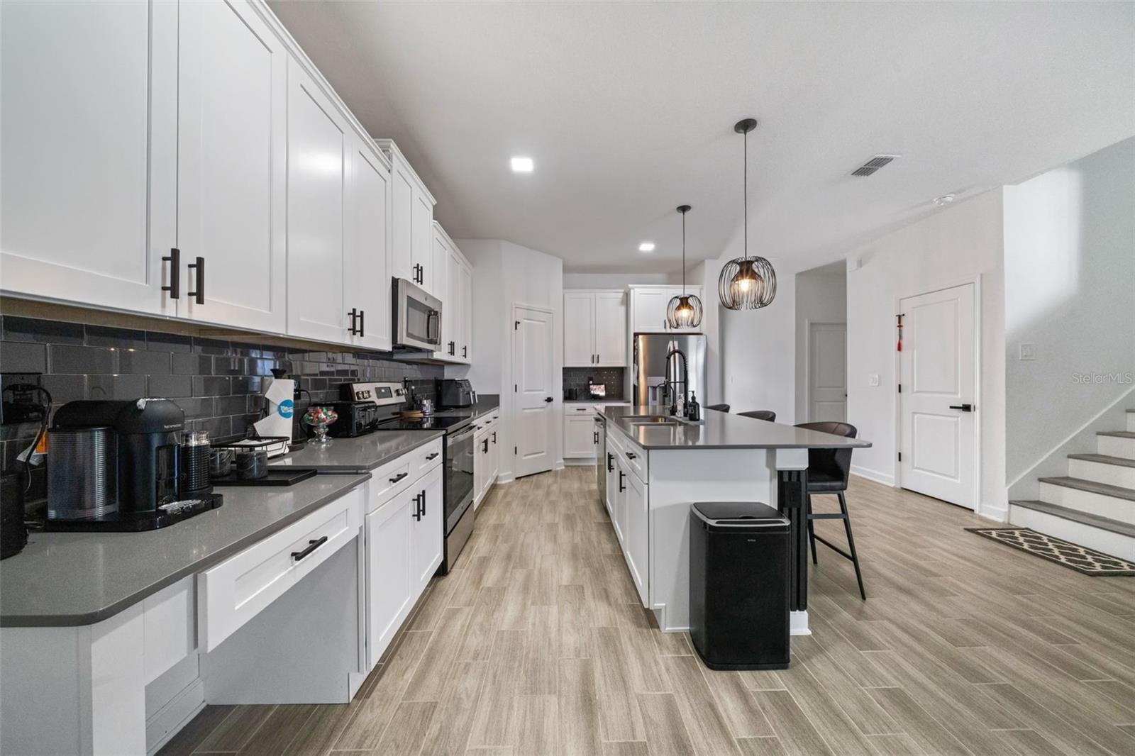 Image 13 of 36 For 3063 Addison Boulevard