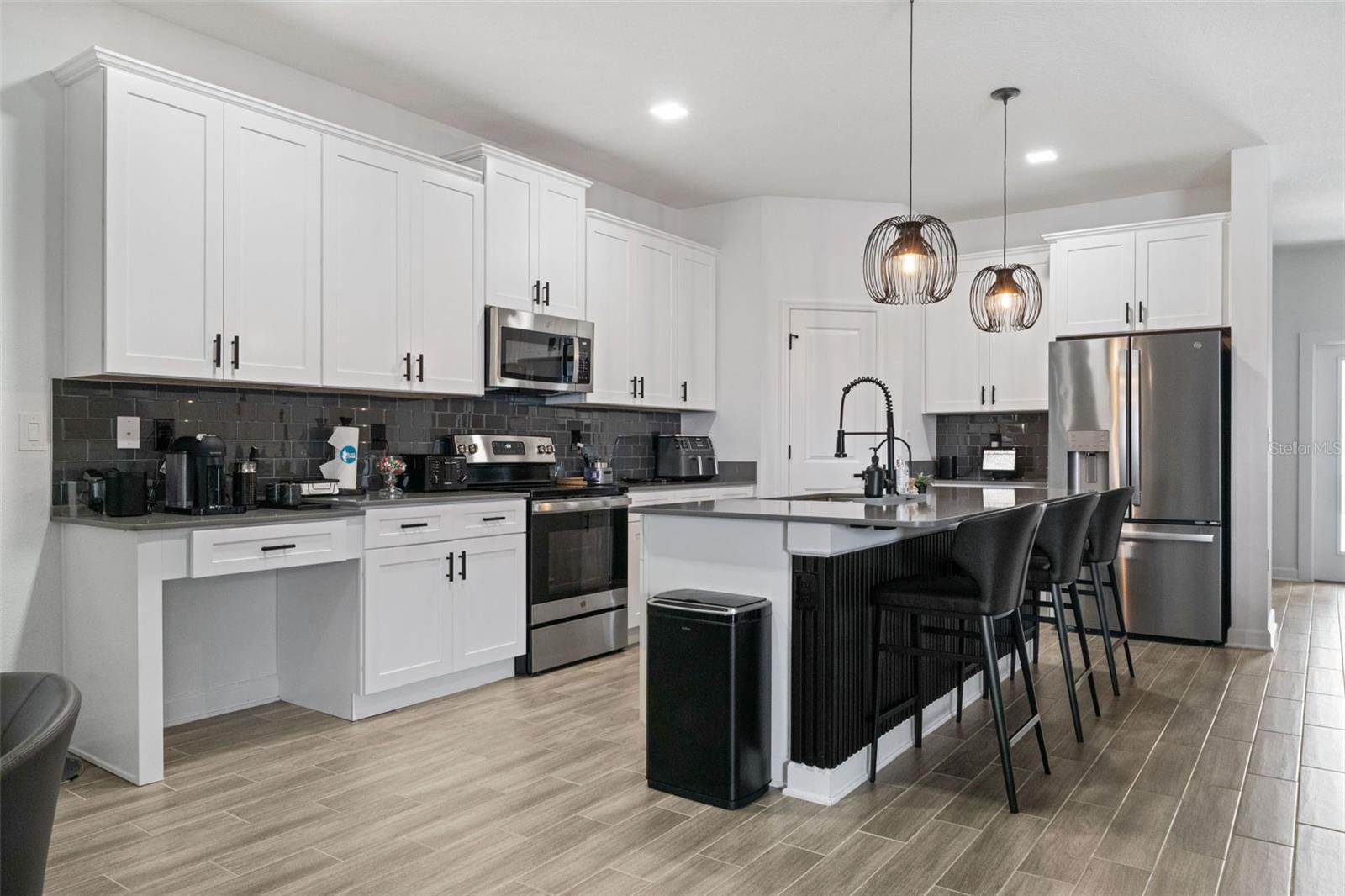 Image 14 of 36 For 3063 Addison Boulevard