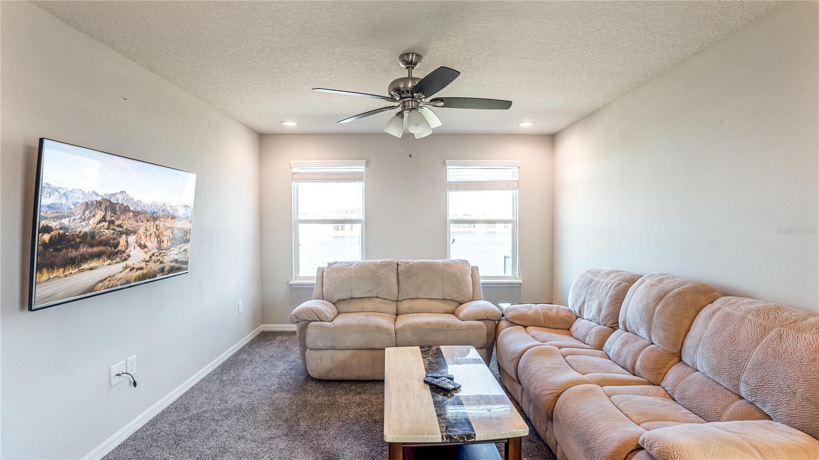 Listing photo id 20 for 2515 Fontaine Drive