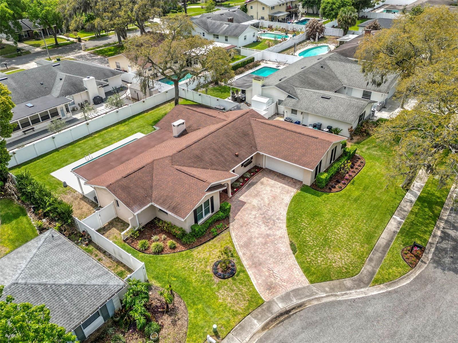 Listing photo id 0 for 516 Puerta Court