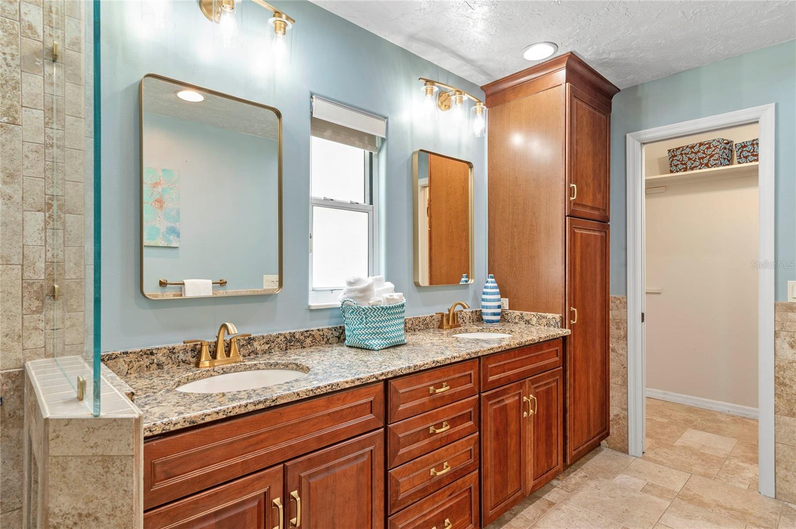 Listing photo id 19 for 516 Puerta Court