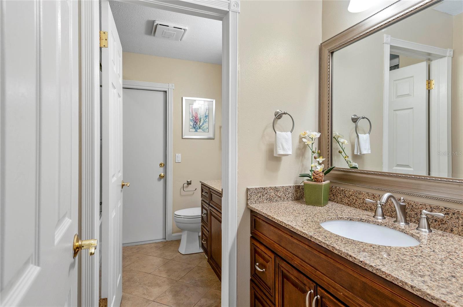 Listing photo id 22 for 516 Puerta Court