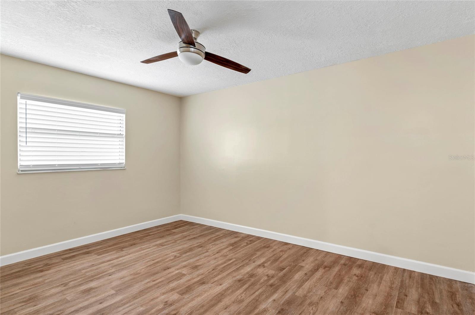 Listing photo id 23 for 516 Puerta Court