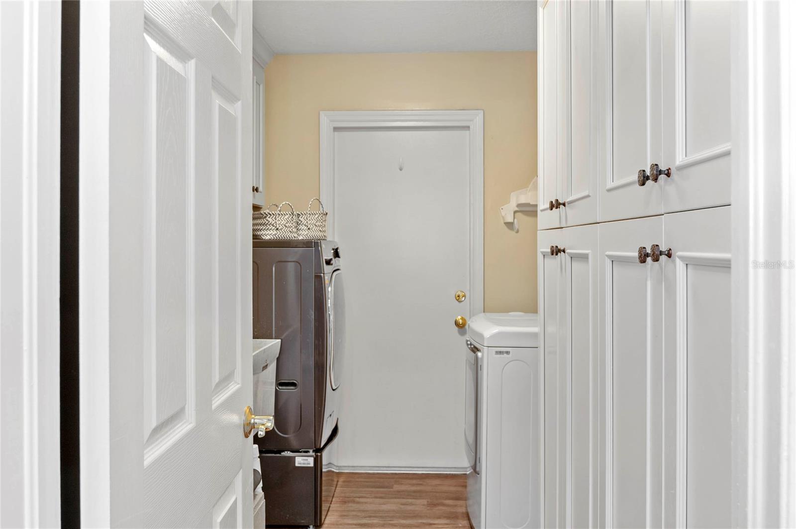 Listing photo id 28 for 516 Puerta Court