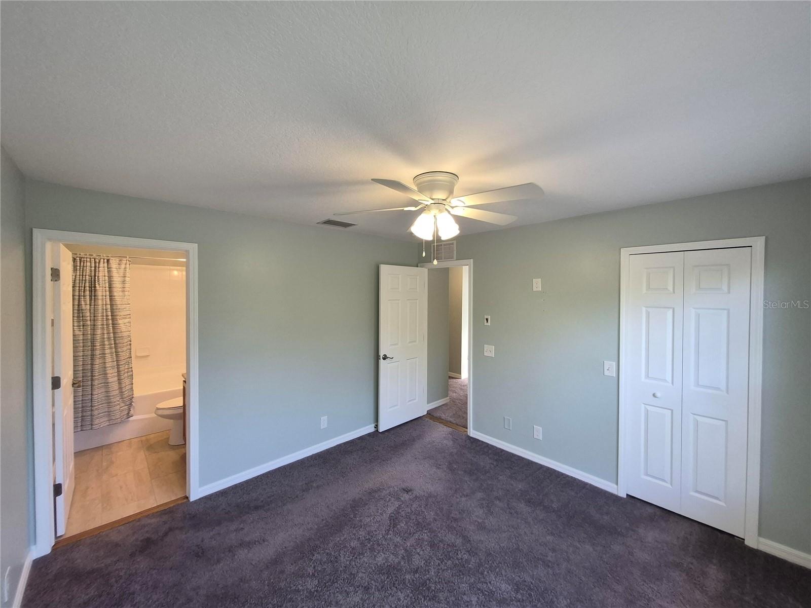 Image 16 of 29 For 3845 Island Way