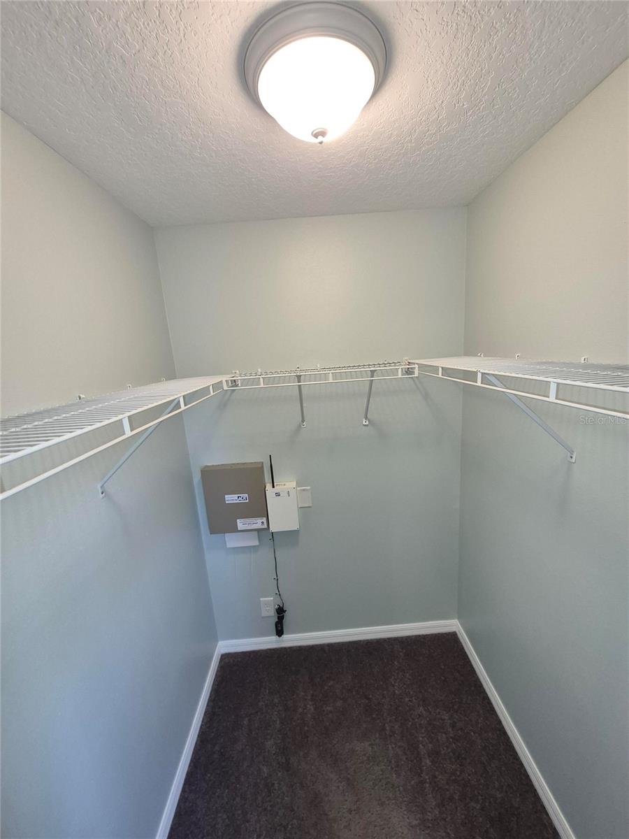 Image 18 of 29 For 3845 Island Way