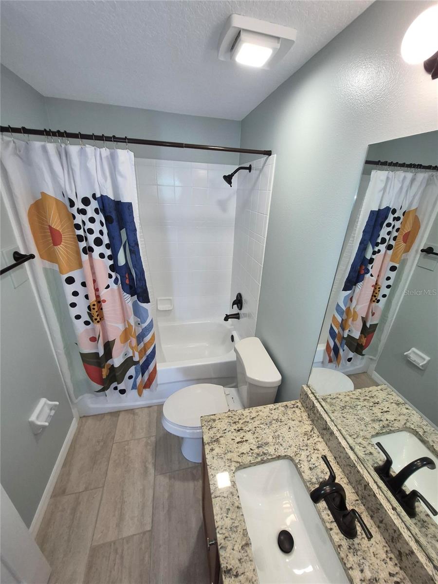 Image 22 of 29 For 3845 Island Way