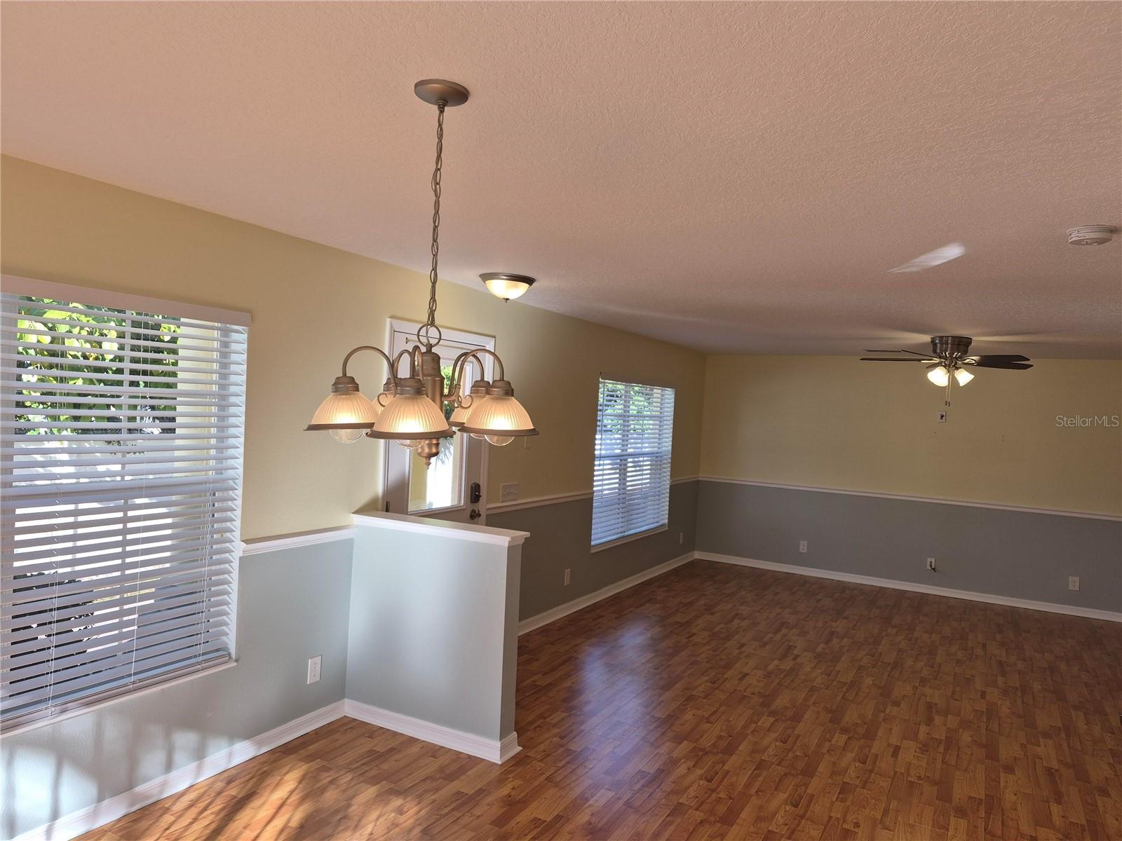 Image 3 of 29 For 3845 Island Way