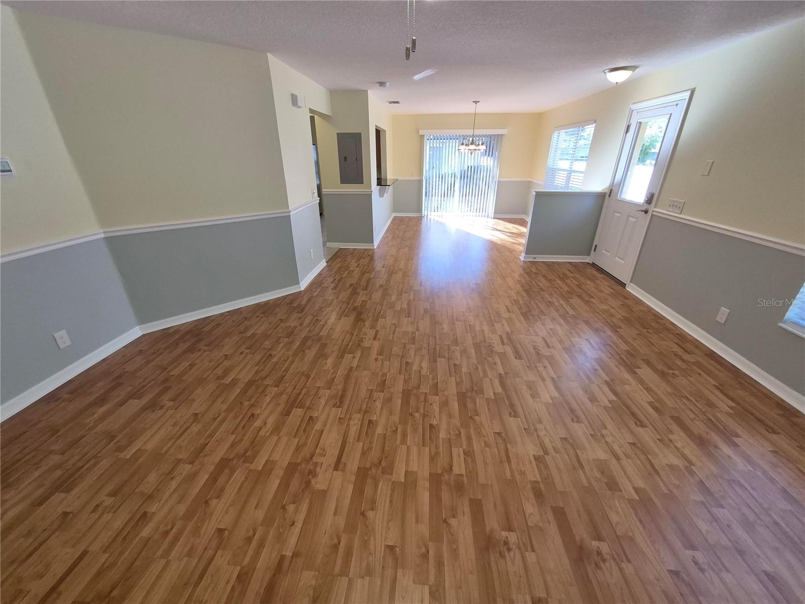 Image 6 of 29 For 3845 Island Way