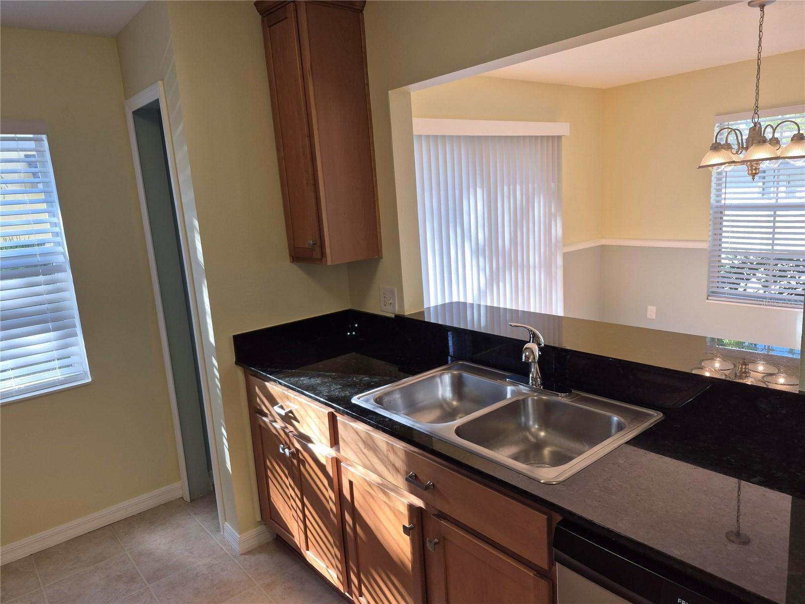 Image 9 of 29 For 3845 Island Way