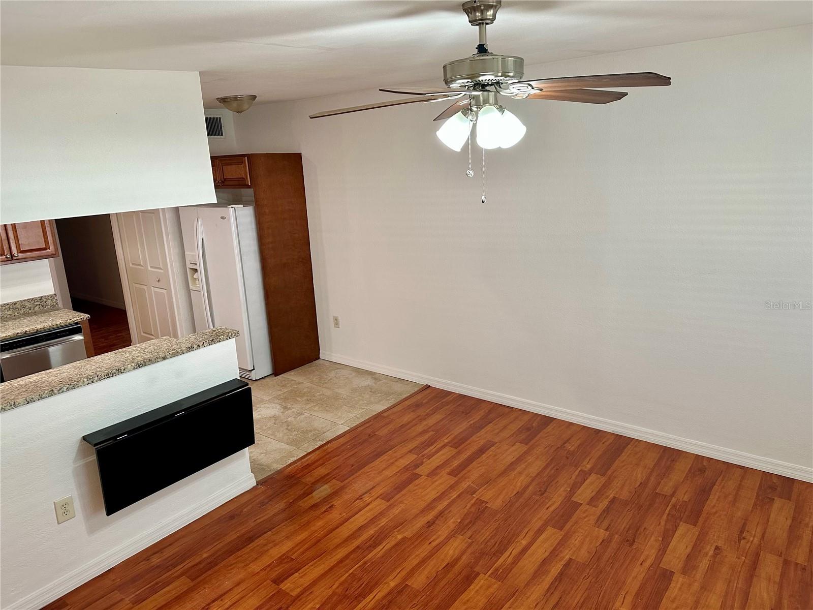 Image 4 of 11 For 1104 Hardy Avenue