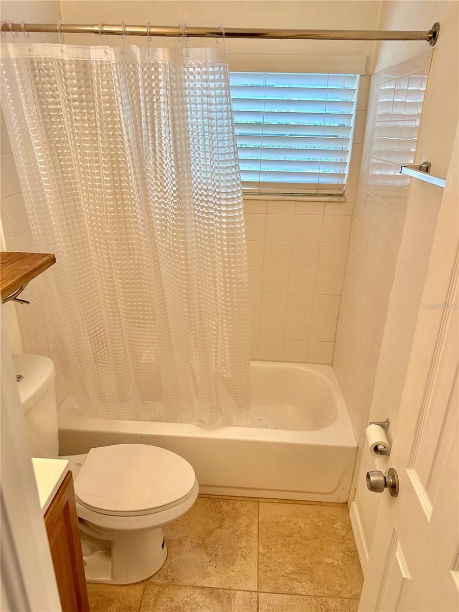 Image 8 of 11 For 1104 Hardy Avenue