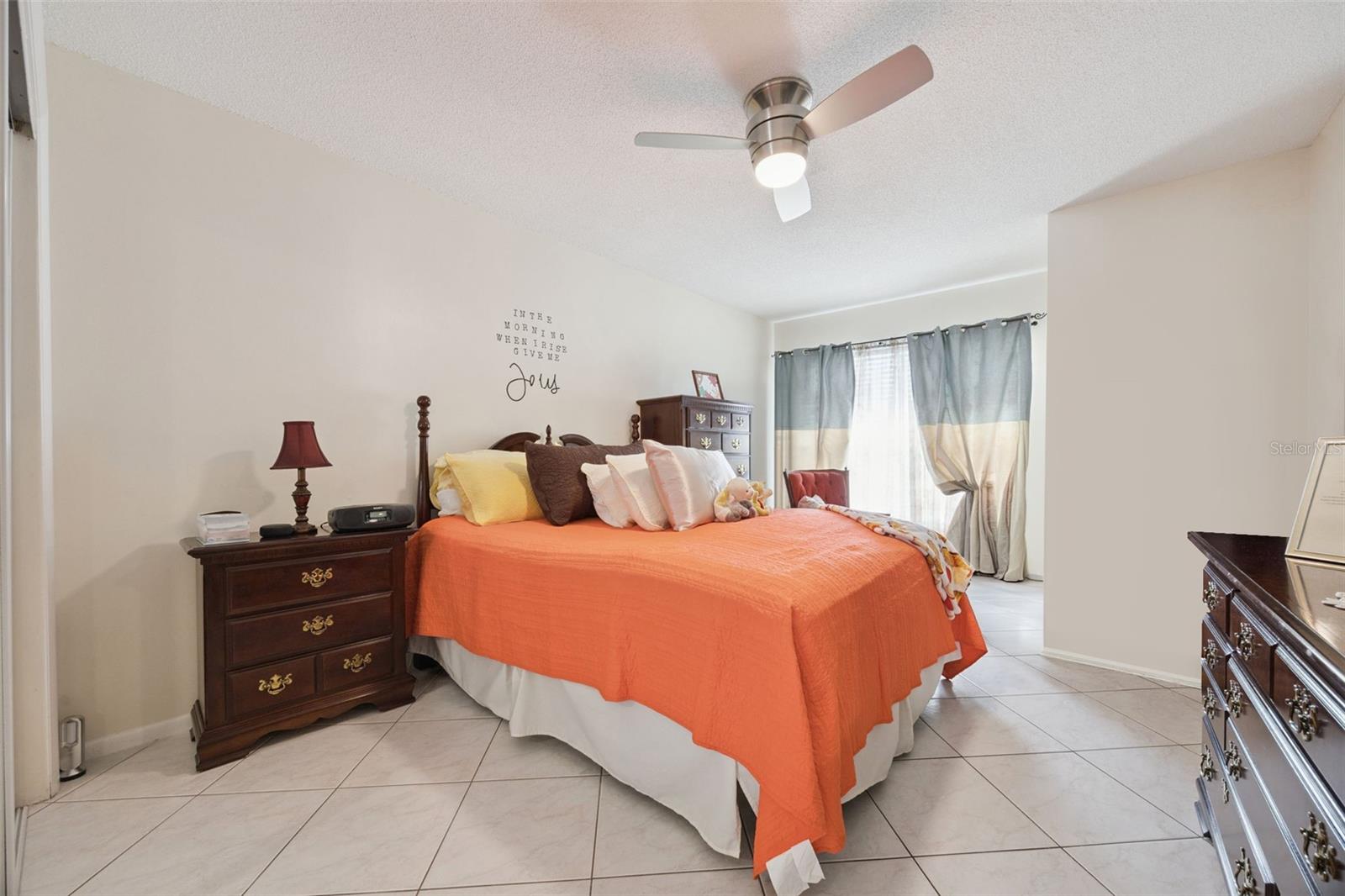 Image 19 of 84 For 527 Etna Court 105