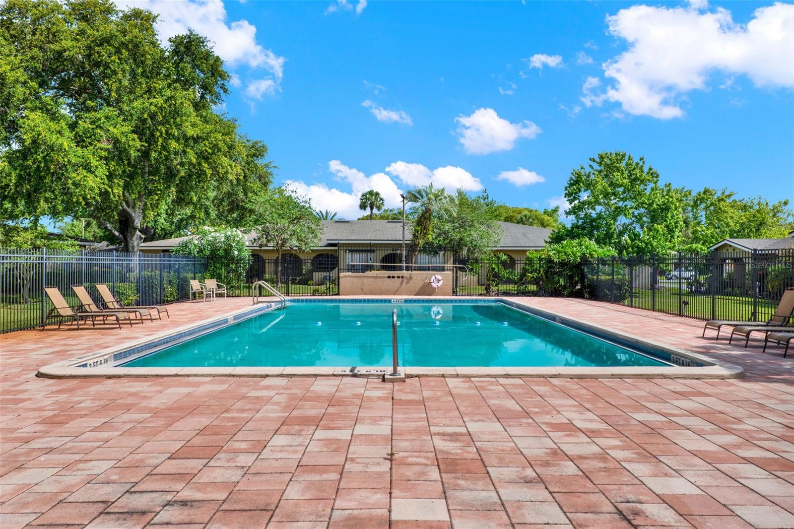 Image 23 of 84 For 527 Etna Court 105