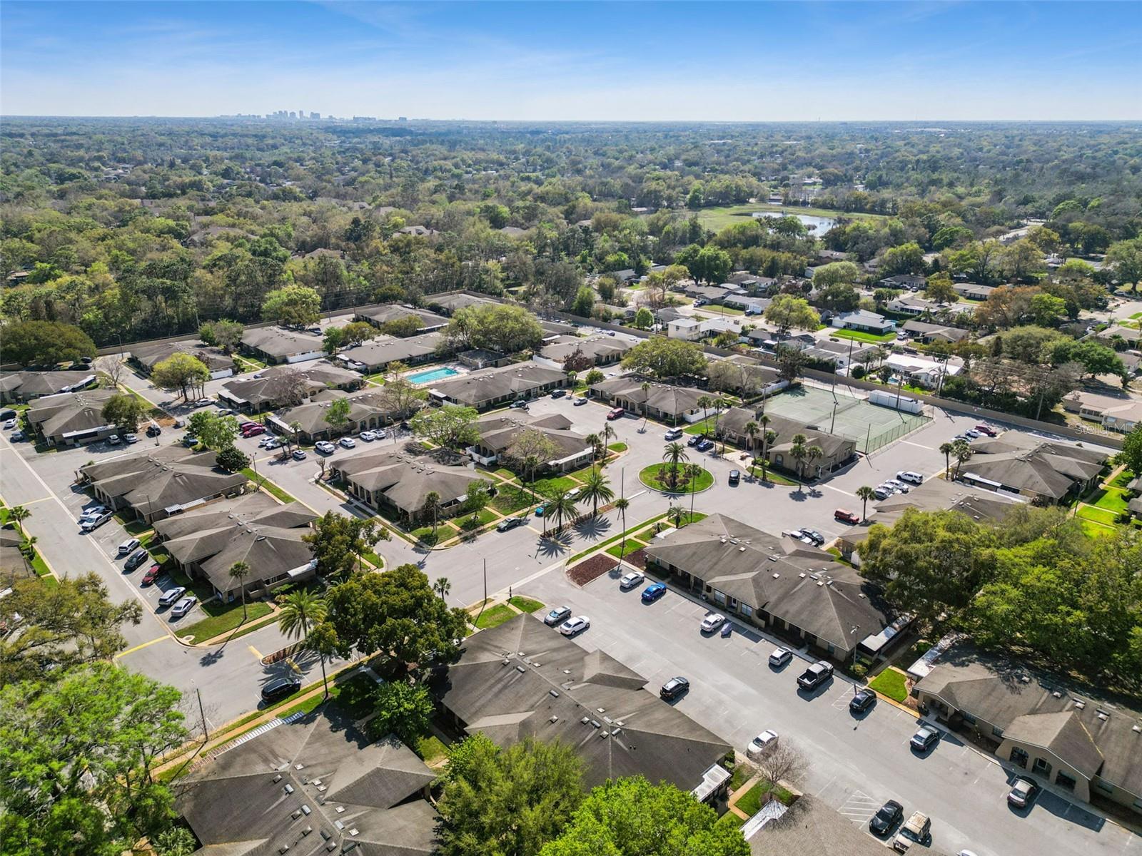 Image 32 of 84 For 527 Etna Court 105