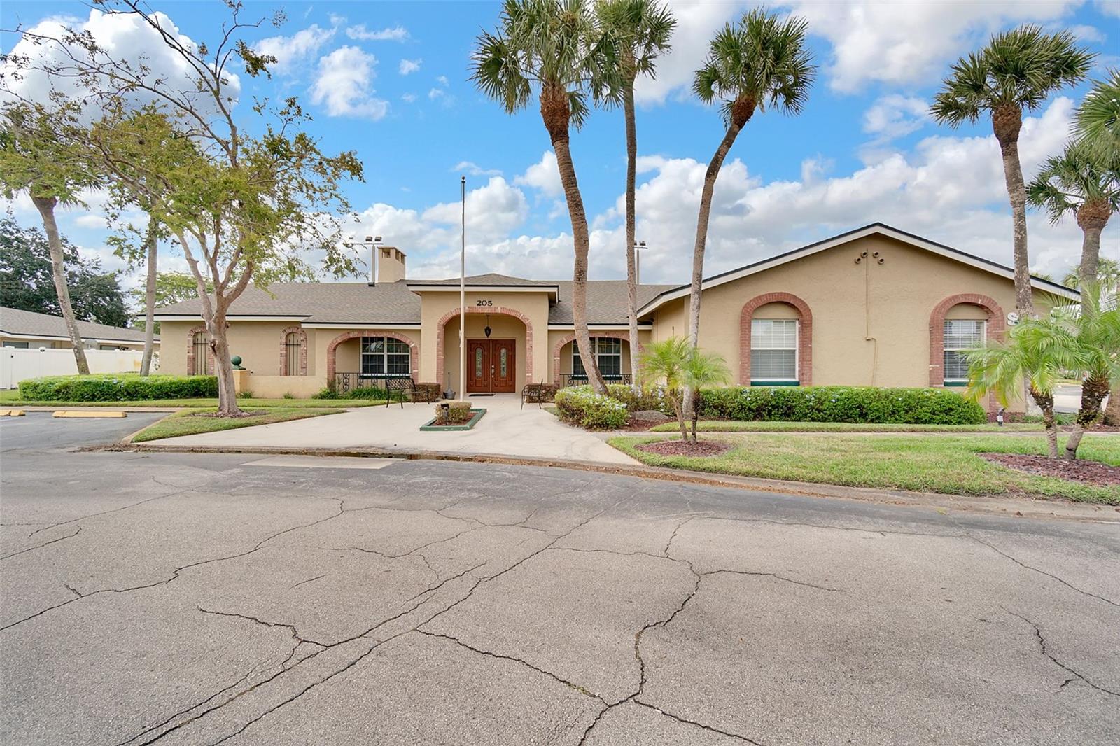 Image 35 of 84 For 527 Etna Court 105