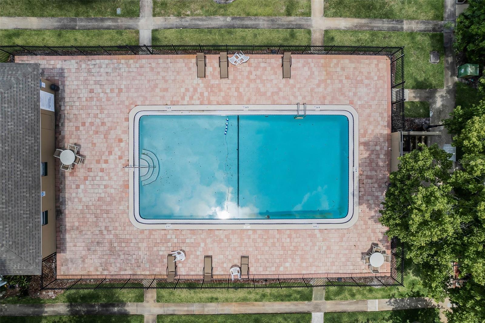 Image 48 of 84 For 527 Etna Court 105