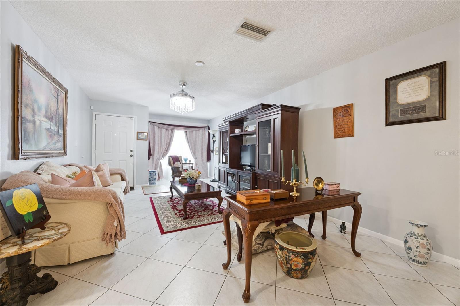 Image 5 of 84 For 527 Etna Court 105