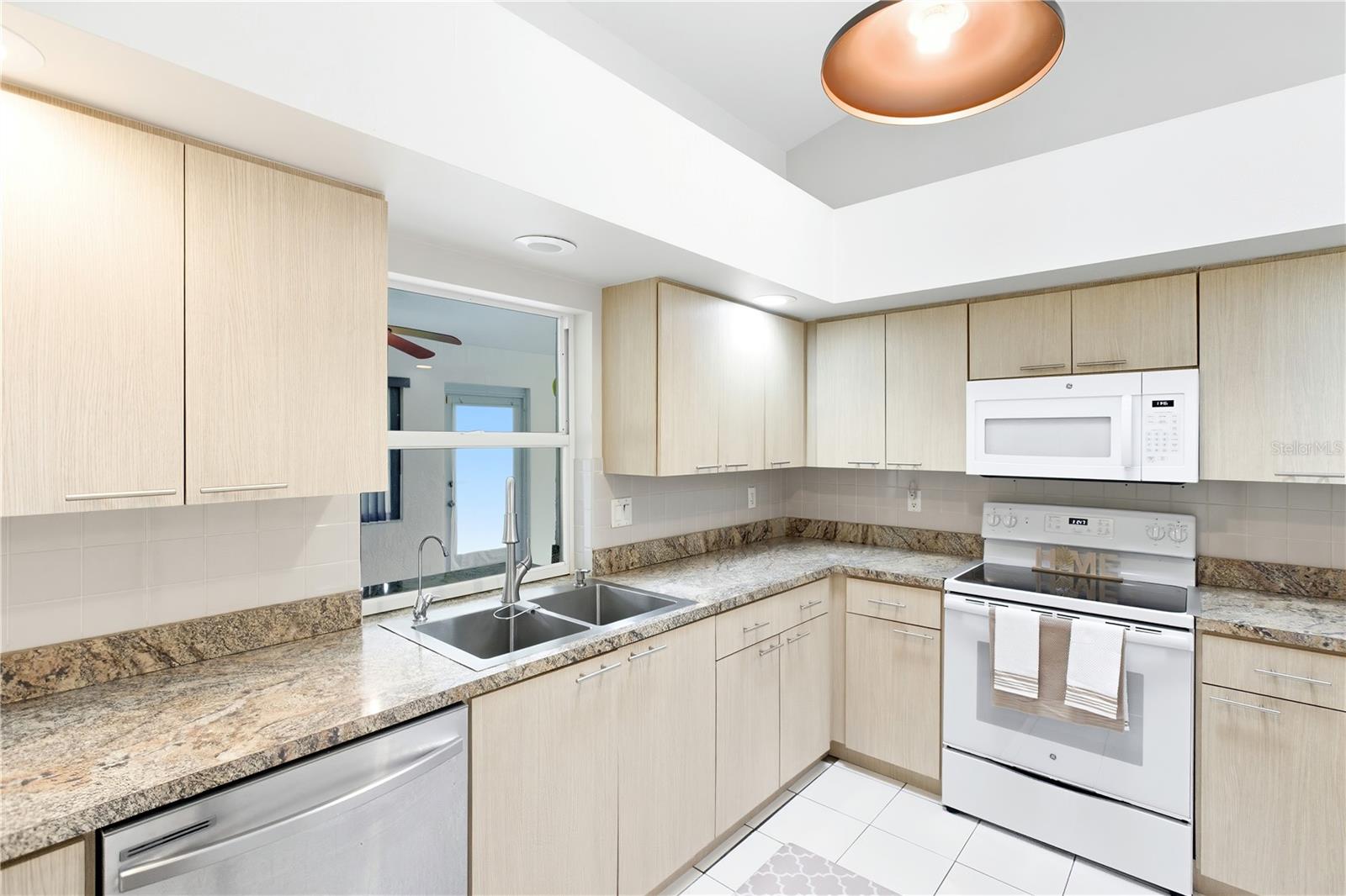 Image 12 of 65 For 3063 Lake June Boulevard