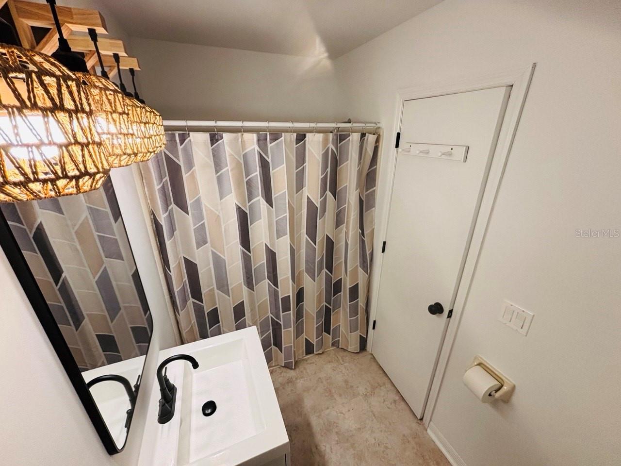 Image 7 of 16 For 1831 Foxhall Circle