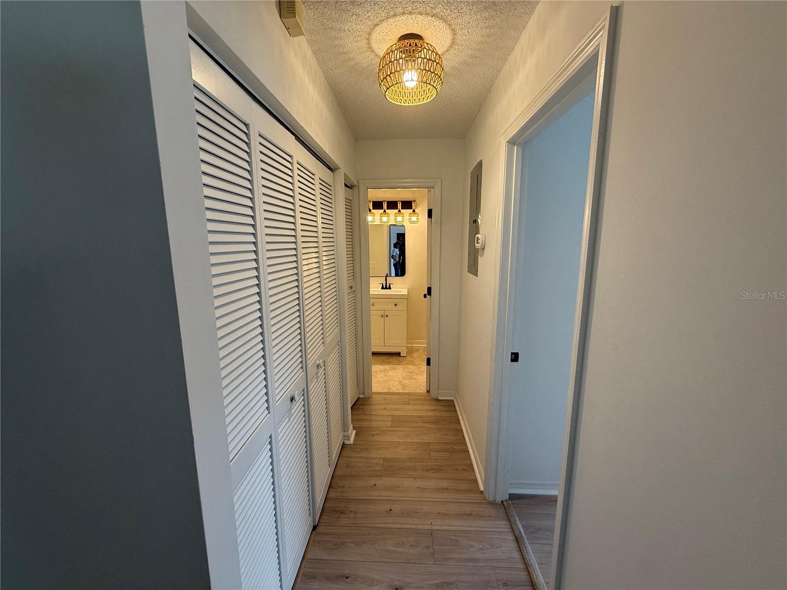 Image 9 of 16 For 1831 Foxhall Circle