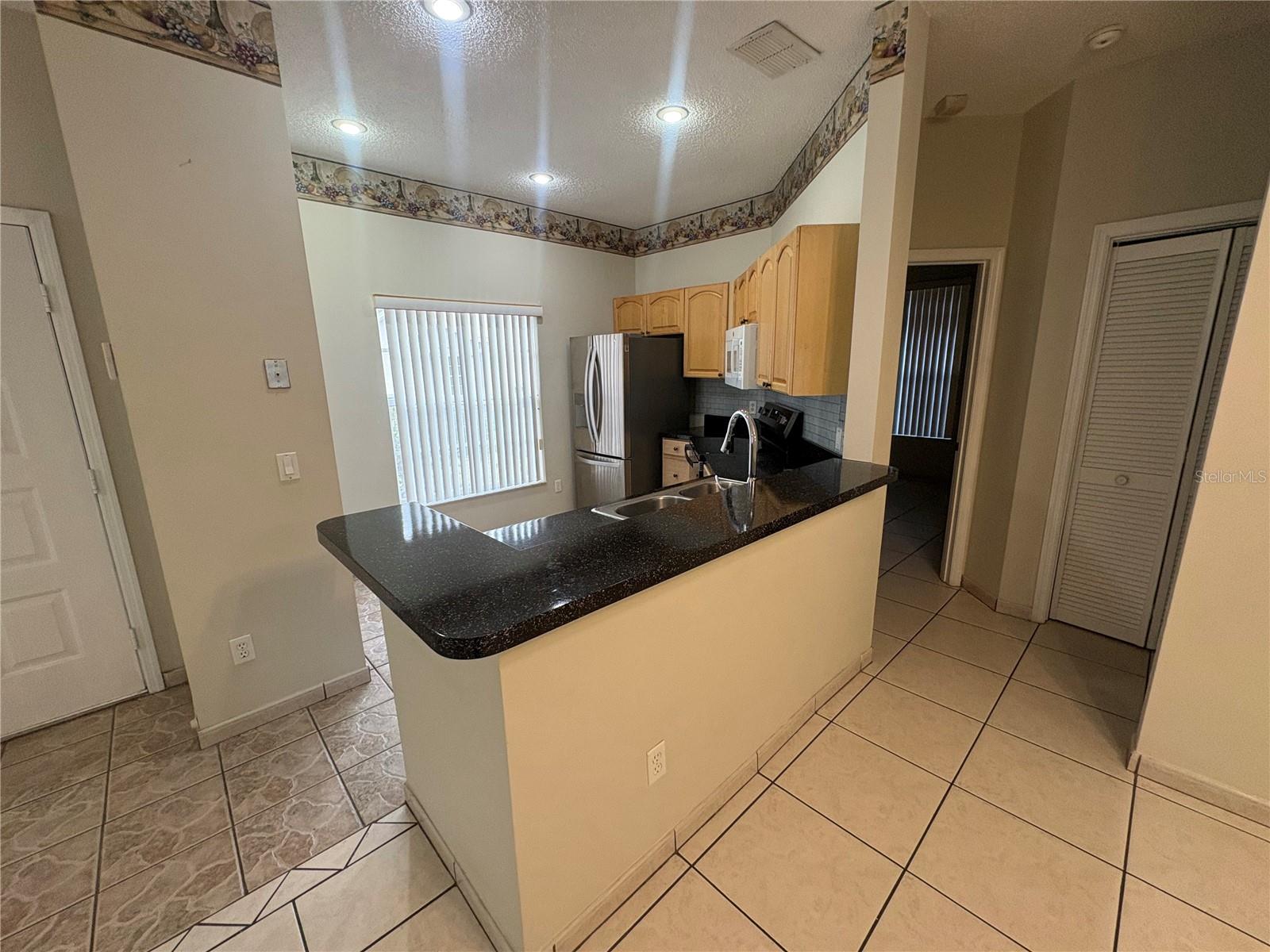 Image 5 of 17 For 14556 Laguna Beach Circle