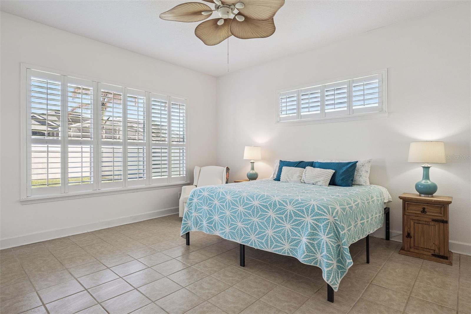 Image 15 of 35 For 8072 Canyon Lake Circle