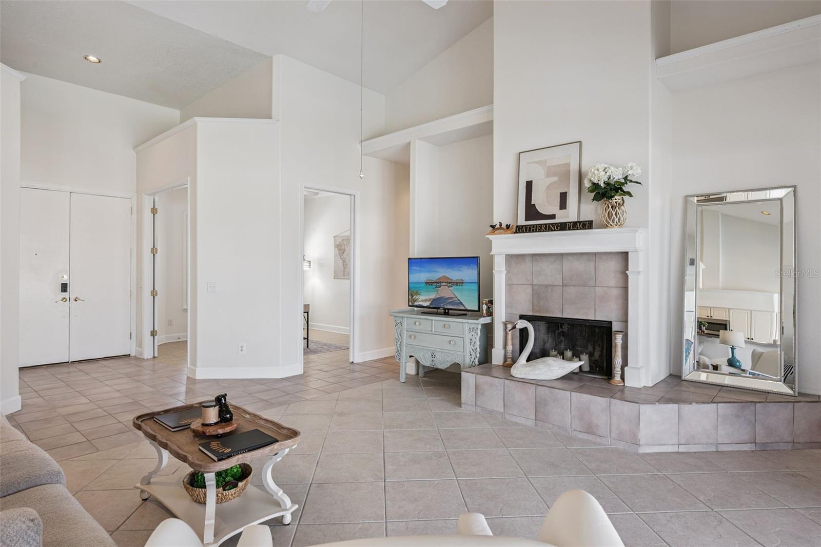 Image 4 of 35 For 8072 Canyon Lake Circle