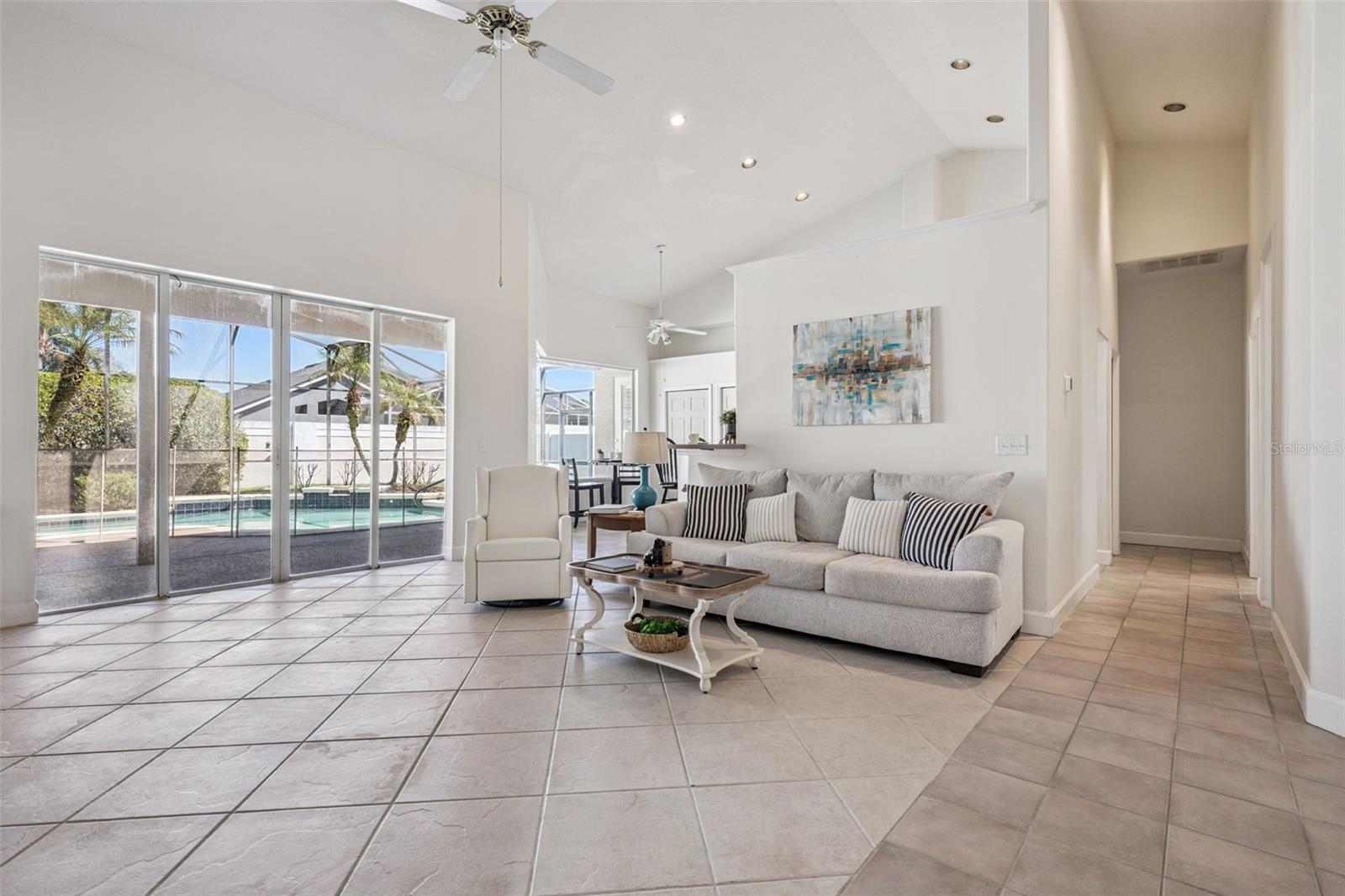 Image 6 of 35 For 8072 Canyon Lake Circle