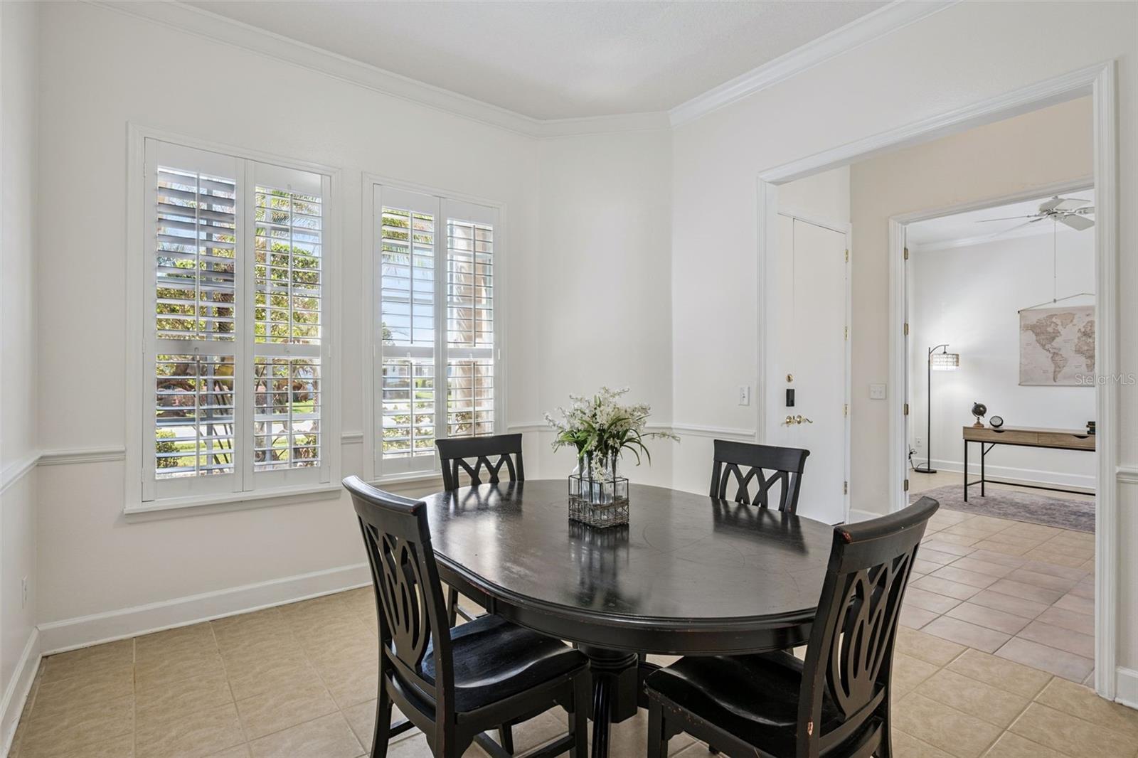 Image 9 of 35 For 8072 Canyon Lake Circle